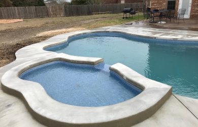 The Elegance tanning ledge for The Elegance fiberglass pool