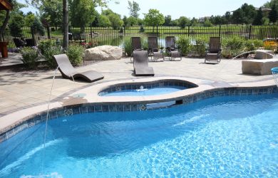 The Elegance tanning ledge for The Elegance fiberglass pool