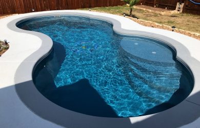 Charm-25 fiberglass pool and small splash deck rendering