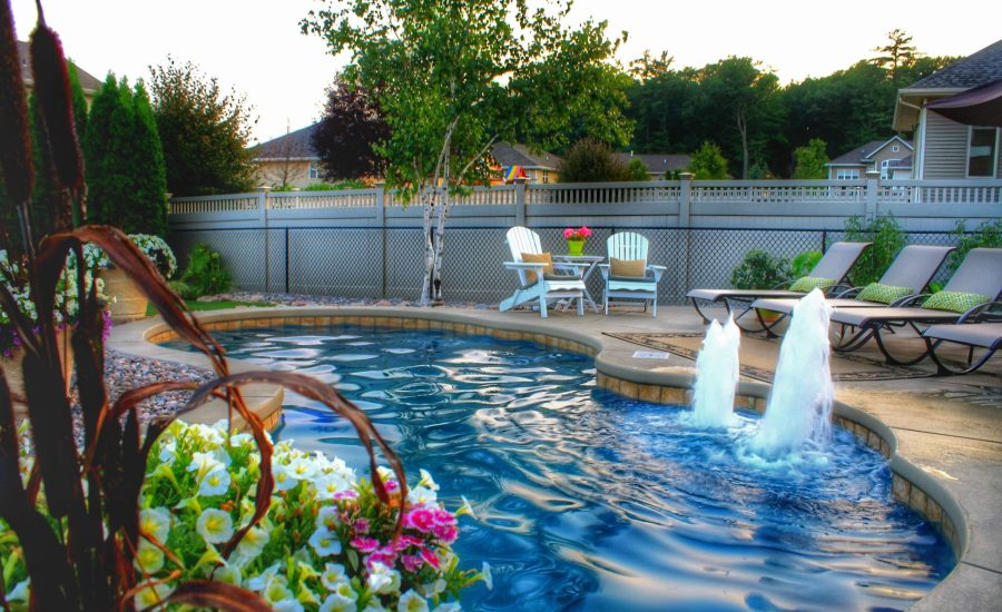 Charm-25 fiberglass pool and small splash deck rendering