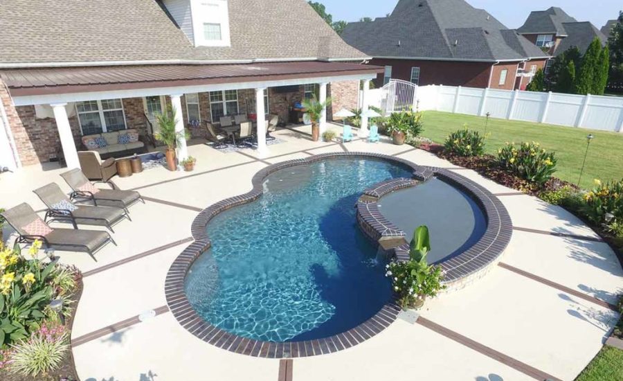 Charm-30 fiberglass pool and small splash deck rendering