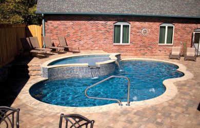 Charm-30 fiberglass pool and small splash deck rendering