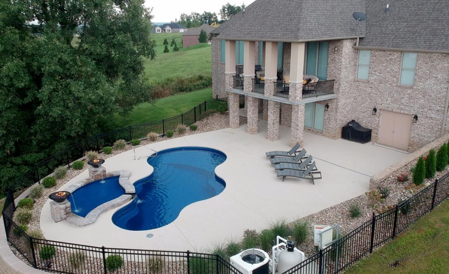 Eclipse-30 fiberglass pool and splash deck rendering