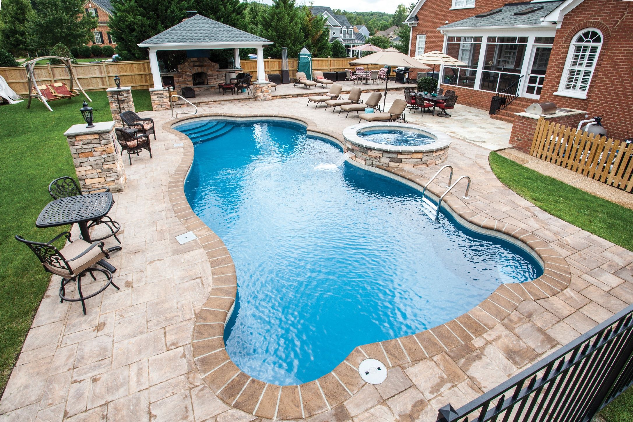 Prominence 40 fiberglass pool rendering