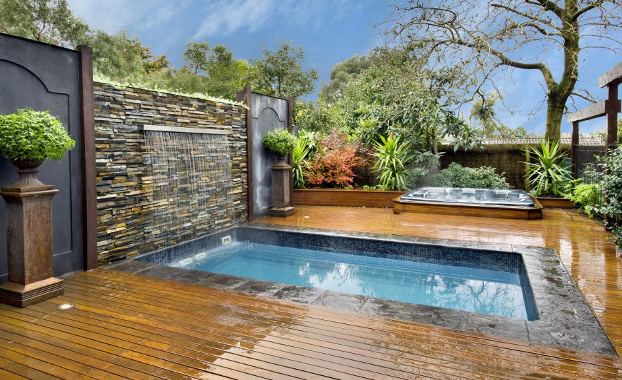 Radiance 16 fiberglass plunge pool