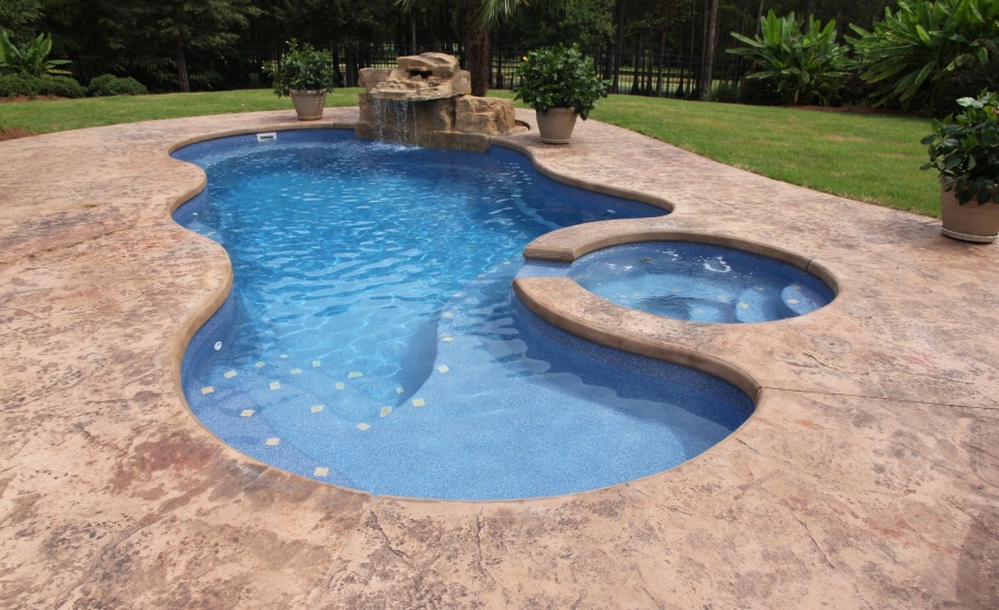 Sunset 30 fiberglass pool + spa + splash deck