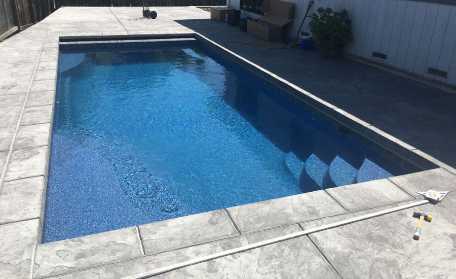 Radiance-D25 fiberglass pool rendering