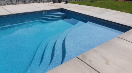 Radiance D30 Fiberglass pool rendering