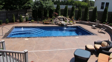 Radiance D30 Fiberglass pool presentation